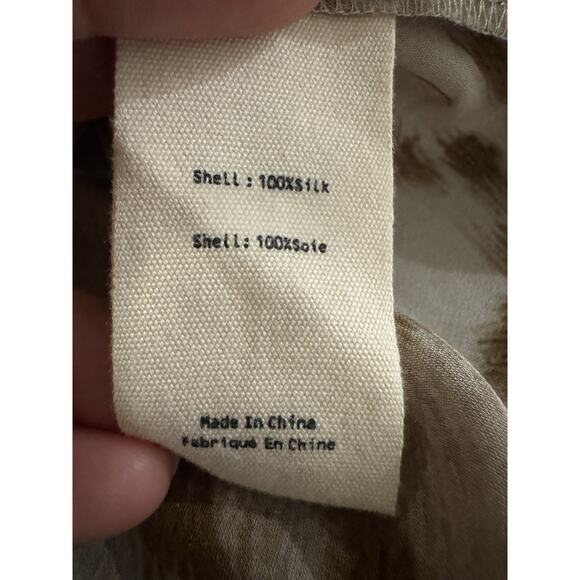 L'AGENCE Silk Blouse Women’s Small Bell Sleeve Dylan Cheetah Print - Picture 7 of 9